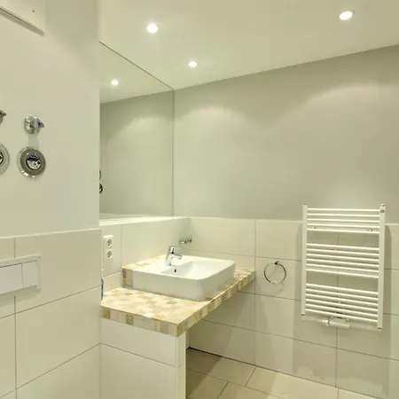 Rosa, App 1 아파트 *